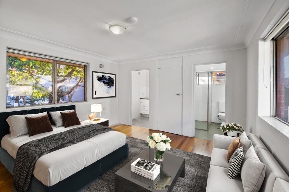 Unfurnished Bright And Airy Apartment Top Floor Studio