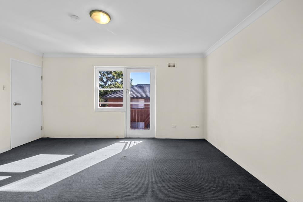 Top Floor Studio Apartment In Boutique Block