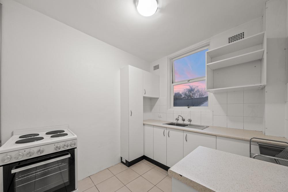 Light Filled Low Maintenance in Convenient Location